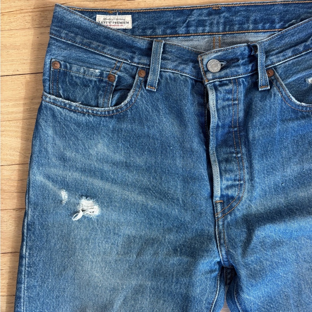 Levi’s 501 | Size 28x32 - Picture 3 of 5